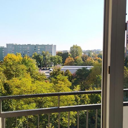 Uroczy Apartament Z Bezplatnych Parkingiem Warschau Exterior foto
