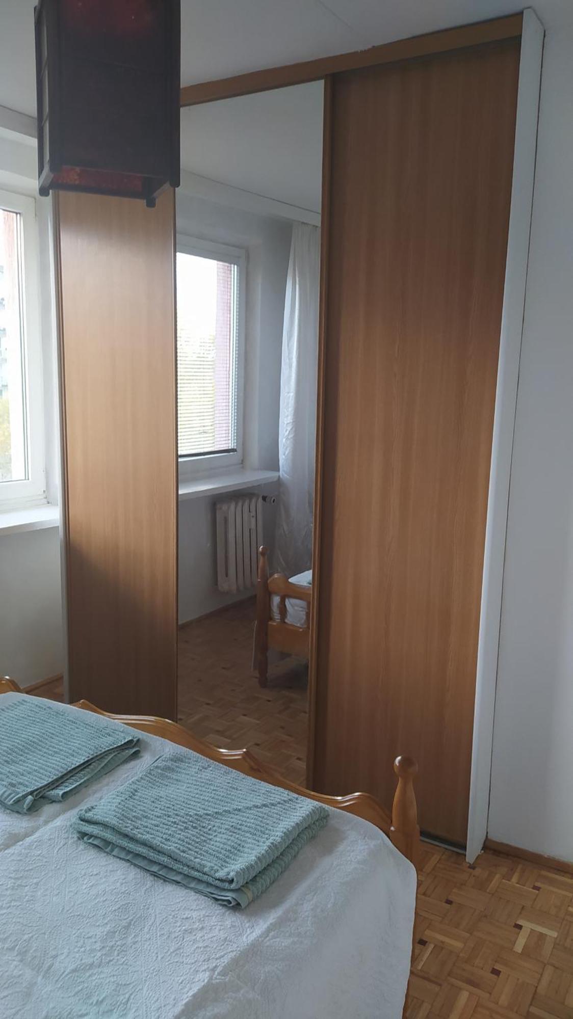 Uroczy Apartament Z Bezplatnych Parkingiem Warschau Exterior foto